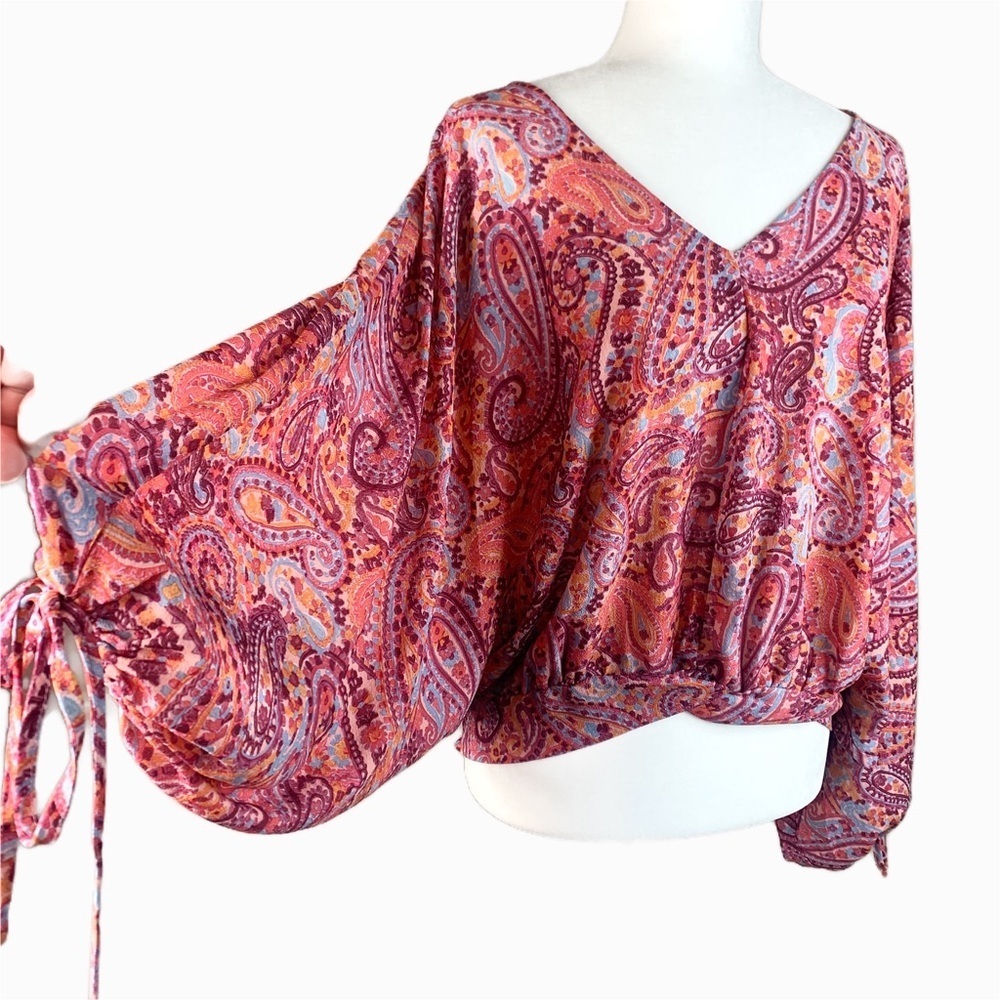 NEW Umgee Paisley Print Med Balloon Sleeves V-Neck Flowy Statement Sleeves - Picture 9 of 13